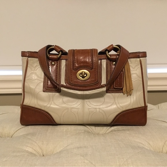 Genuine Vintage Coach Hampton Embossed Leather Satchel - Cream with Pecan Trim - Picture 3 of 13